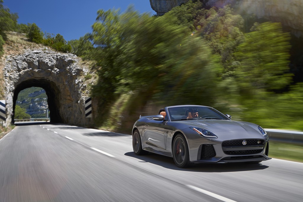 Jag_FTYPE_SVR_Convertible_Location_170216_22_126618