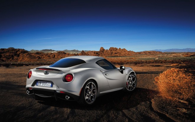 Svetová premiéra Alfy Romeo 4C Launch Edition