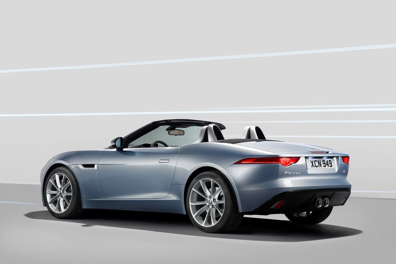 F-TYPE SA PREDSTAVÍ NA AUTOSALÓNE V PARÍŽI