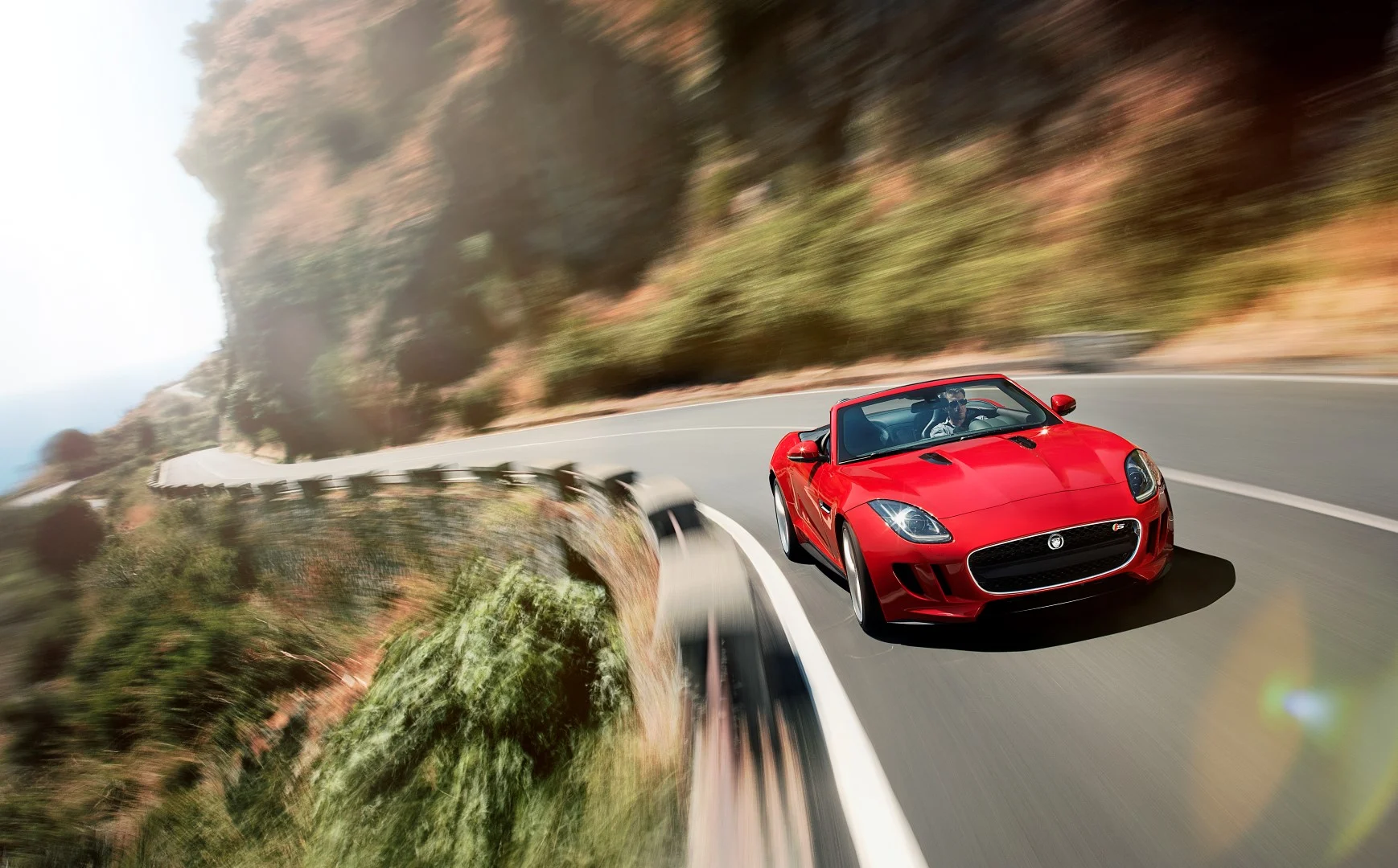 F-TYPE SA PREDSTAVÍ NA AUTOSALÓNE V PARÍŽI