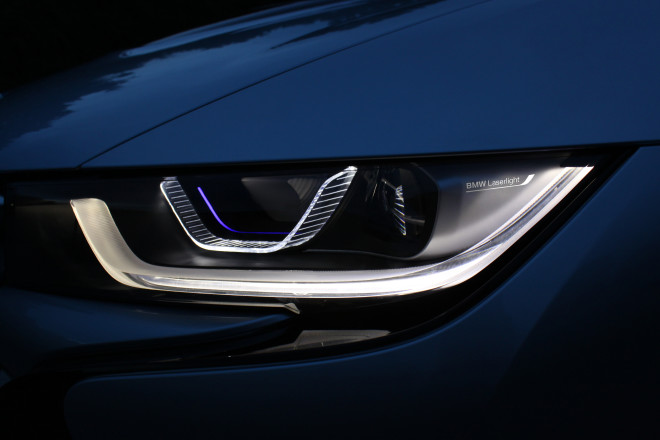 BMW laserové svetlá sa začnú sériovo vyrábať