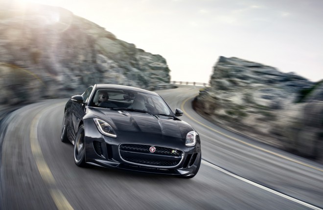 Modely Jaguar F-TYPE Coupé a Range Rover Long (LWB) v premiére na bratislavskom autosalóne