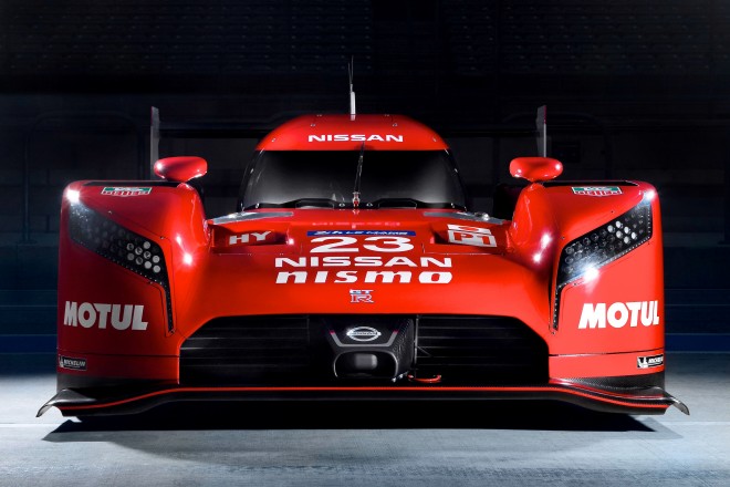 Spoločnosť Nissan odhalila počas zápasu Super Bowl svojho čierneho koňa pre preteky v Le Mans