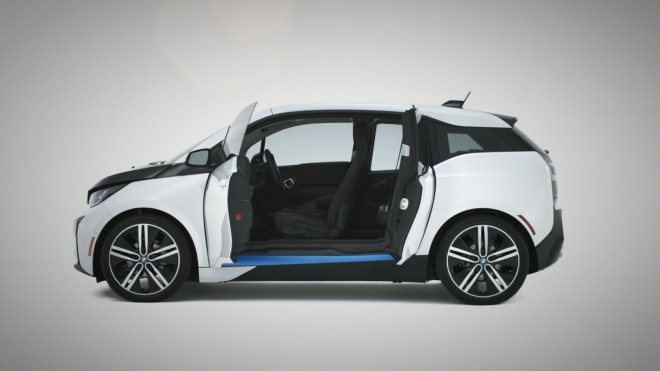 Spot na elektrické BMW i3 počas finále amerického futbalu Super Bowl XLIX