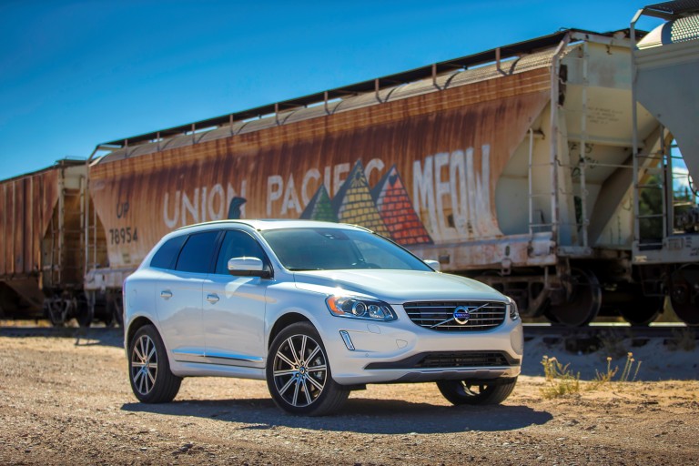Volvo XC60, exterior, front, side