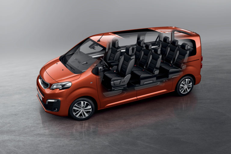 Svetová premiéra Peugeot Traveller na ženevskom autosalóne