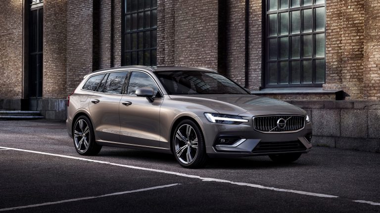 Volvo uvádza na trh nové všestranné rodinné kombi V60