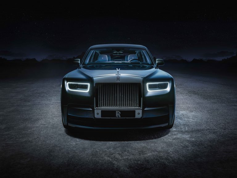 P90413947_highRes_rolls-royce-phantom-