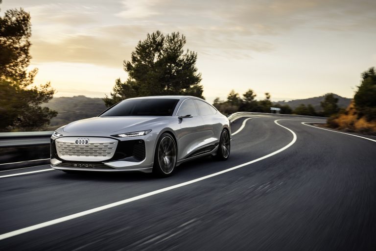 Dynamic photo, Colour: Helio Silver