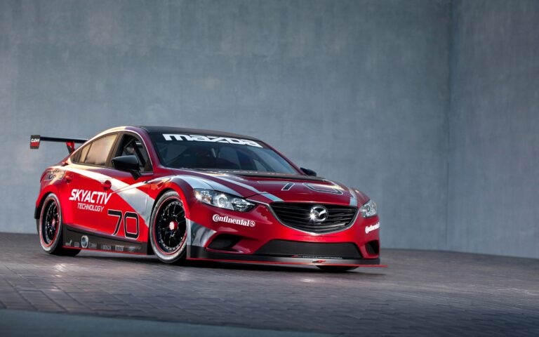 CELEBRATING RED: Červená ako farba emócií: príbeh od Mazdy R360 Coupé po Soul Red Crystal