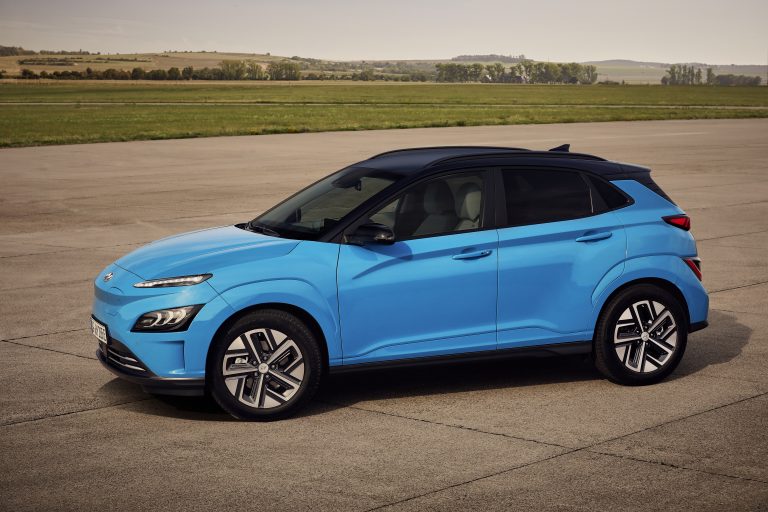 hyundai-new-kona-electric-1120-05