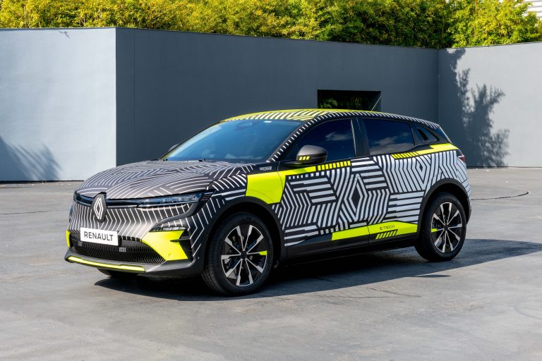 34830_4-2021_-_nouvelle_renault_megane_e-tech_electric_pre-serie