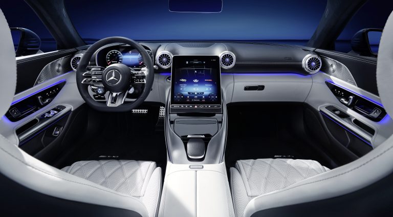 Das exklusive Interieur des neuen Mercedes-AMG SL The exclusive interior of the new Mercedes-AMG SL