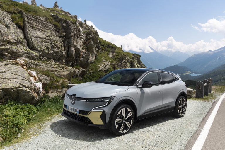 RENAULT MEGANE E-TECH ELECTRIC (BCB)