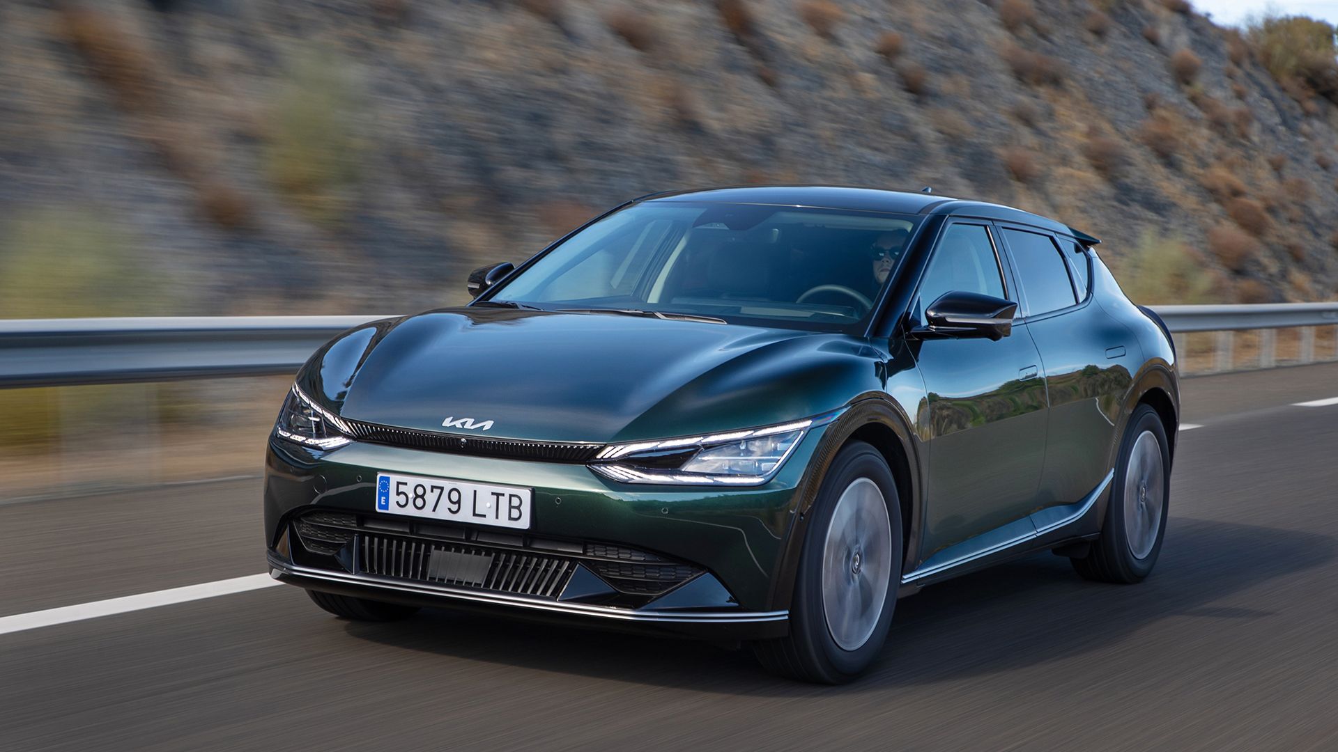 Nová KIA EV6 nanovo definuje elektrickú mobilitu so vzrušujúcim výkonom