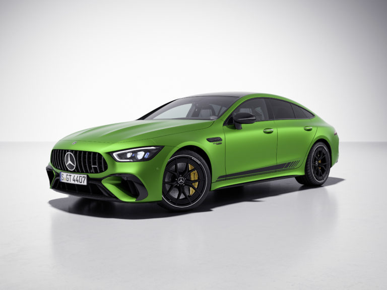 Mercedes-AMG GT 63 S E PERFORMANCE (Kraftstoffverbrauch gewichtet, kombiniert: 7,9 l/100 km; CO2‑Emissionen gewichtet, kombiniert: 180 g/km; Stromverbrauch gewichtet, kombiniert: 12,0 kWh/100 km); Exterieur: AMG Special Edition, AMG green hell magno; Interieur: Leder Nappa Exklusiv zweifarbig titangrau pearl/schwarz, gelben Kontrastziernähte, AMG Performance Sitzen;Kraftstoffverbrauch gewichtet, kombiniert: 7,9 l/100 km; CO2‑Emissionen gewichtet, kombiniert: 180 g/km; Stromverbrauch gewichtet, kombiniert: 12,0 kWh/100 km* Mercedes-AMG GT 63 S E PERFORMANCE (weighted, combined consumption: 7,9 l/100 km; weighted, combined CO2‑emissions: 180 g/km; weighted, combined electrical consumption: 12,0 kWh/100 km); exterior: AMG Special Edition, AMG green hell magno; interior: exclusive leather nappa titan grey pearl/black, yellow contrast stitching, AMG performance seats;Weighted, combined consumption: 7,9 l/100 km; weighted, combined CO2‑emissions: 180 g/km; weighted, combined electrical consumption: 12,0 kWh/100 km*