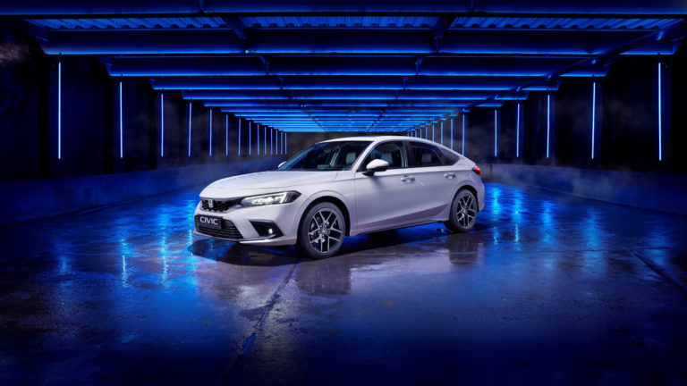 367081_PLNE_NOV_HONDA_CIVIC_e_HEV_POSKYTUJE_V_NIMO_N_DYNAMIKU_A_EFEKT_VNOS_AKO
