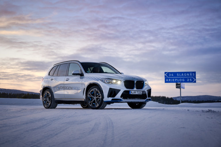 BMW iX5 Hydrogen in Arjeplog Feb 22
