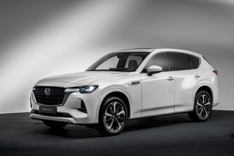 Mazda MASTERSTROKES: Mazda CX-60 dostáva nový odtieň Rhodium White, neskôr príde aj na CX-5