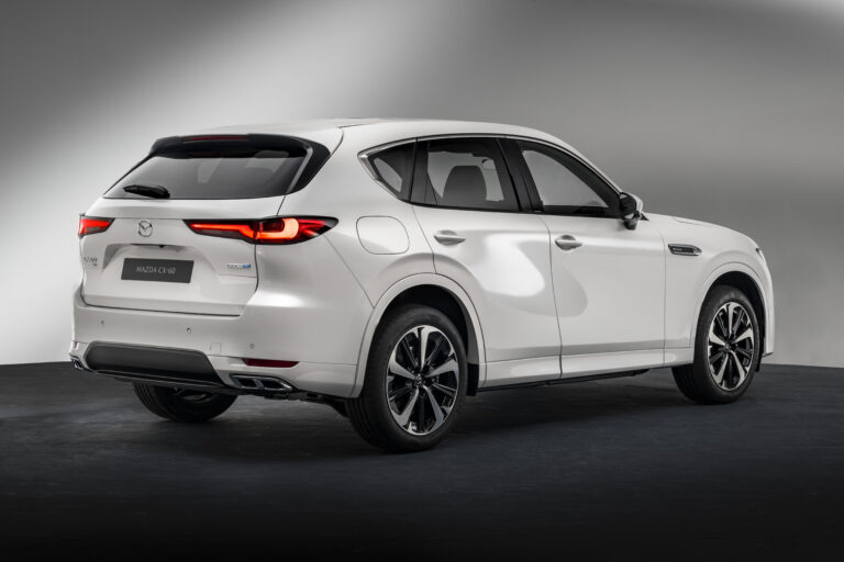 Mazda MASTERSTROKES: Mazda CX-60 dostáva nový odtieň Rhodium White, neskôr príde aj na CX-5