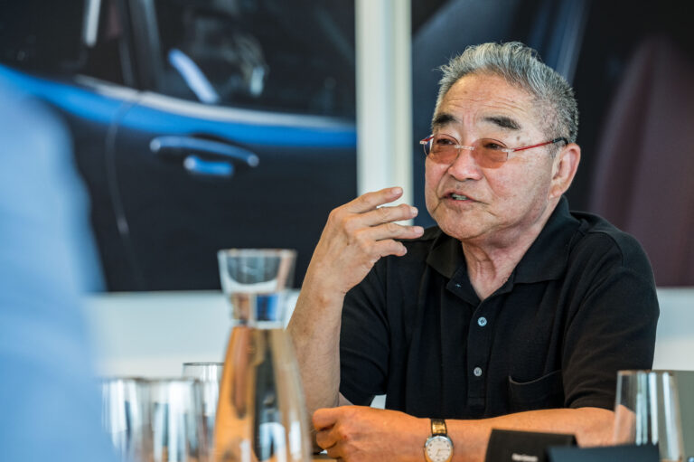 Dve generácie dizajnérov Mazdy vysvetľujú, čo stojí za charakterom modelu MX-5