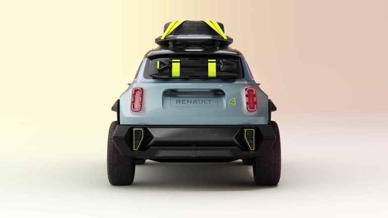 39703_the_renault_4ever_trophy_wearing_colours_of_the_1962_4l__2_