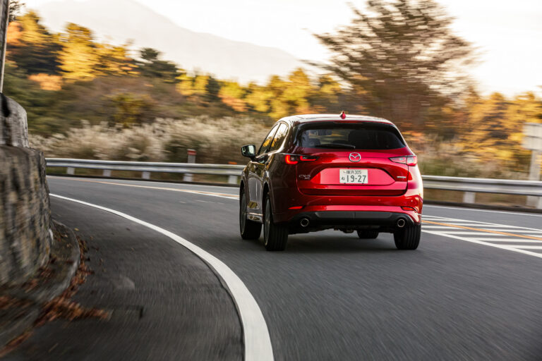 Mazda CX-5 na ceste do Hakone: z tokijských ulíc až pod Fudži