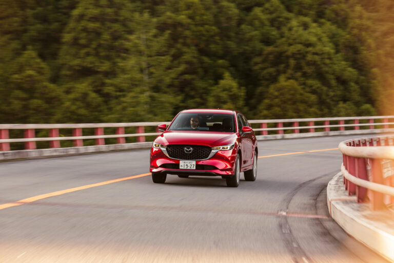 Mazda CX-5 na ceste do Hakone: z tokijských ulíc až pod Fudži
