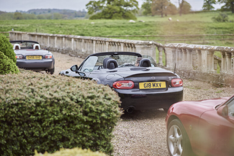 Mazda MX-5 oslavuje 35 rokov. Dvojmiestny roadster spája ľahkosť s komunitou fanúšikov