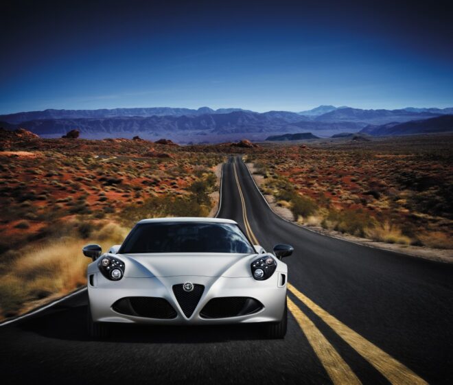 Svetová premiéra Alfy Romeo 4C Launch Edition