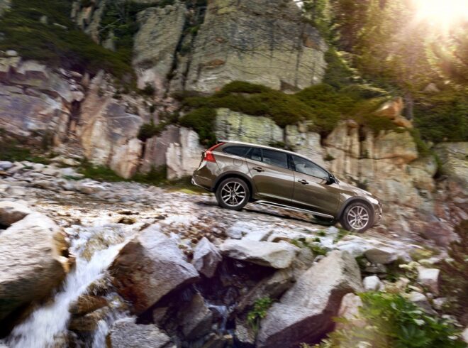 Spoločnosť Volvo Cars predstavuje nový model V60 Cross Country