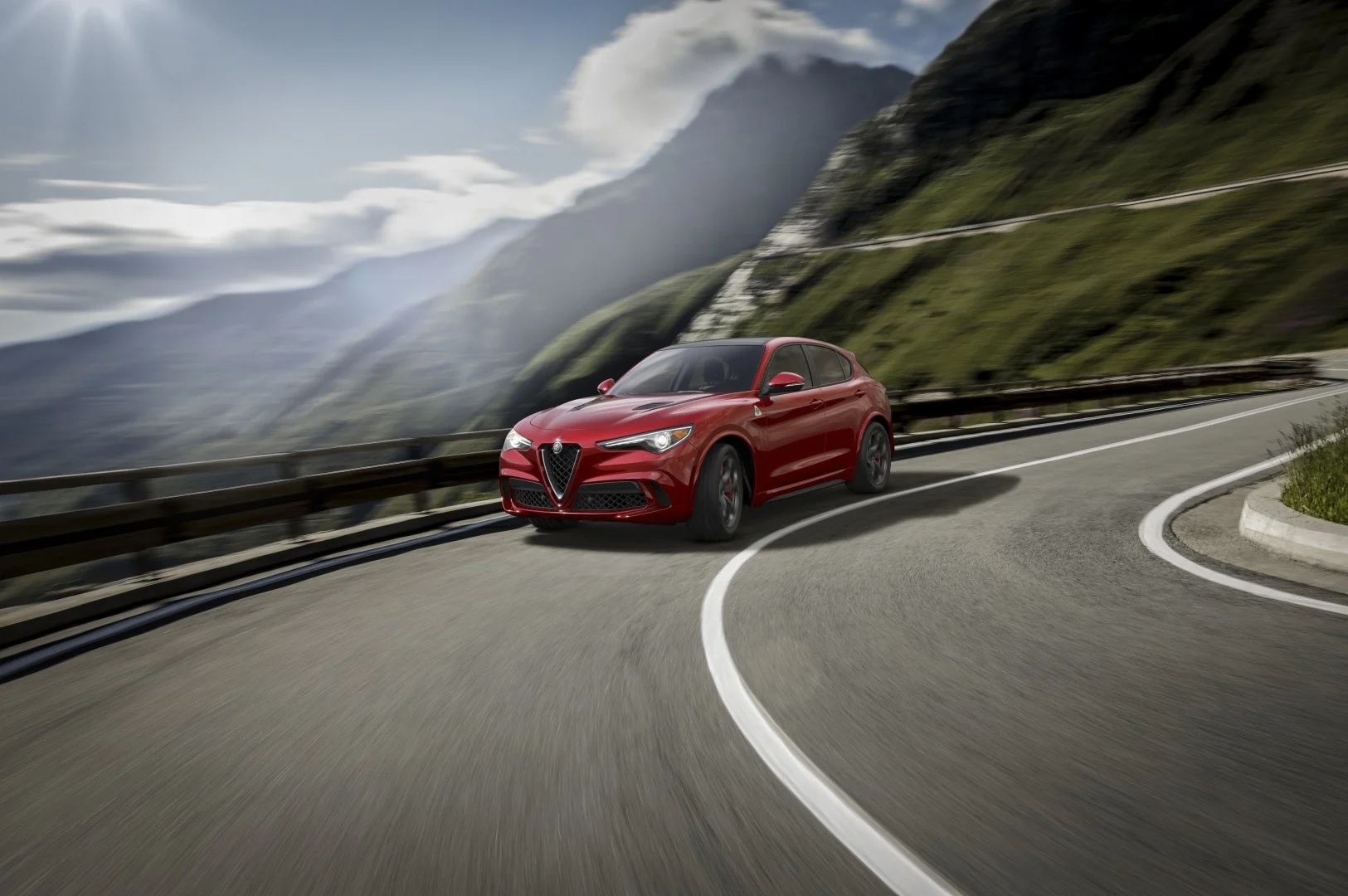 161116_Alfa_Romeo_Stelvio_Quadrifoglio_04.jpg