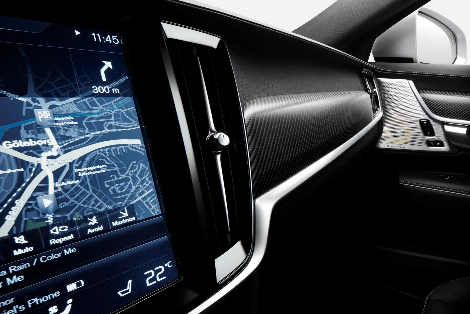 192795_Volvo_S_V90_R_Design_Interior.jpg