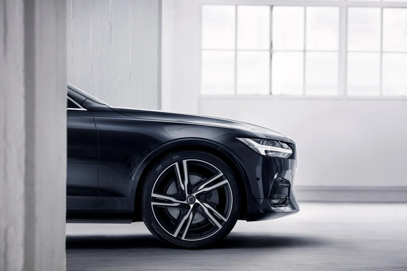 192806_Volvo_S90_R_Design_Location.jpg
