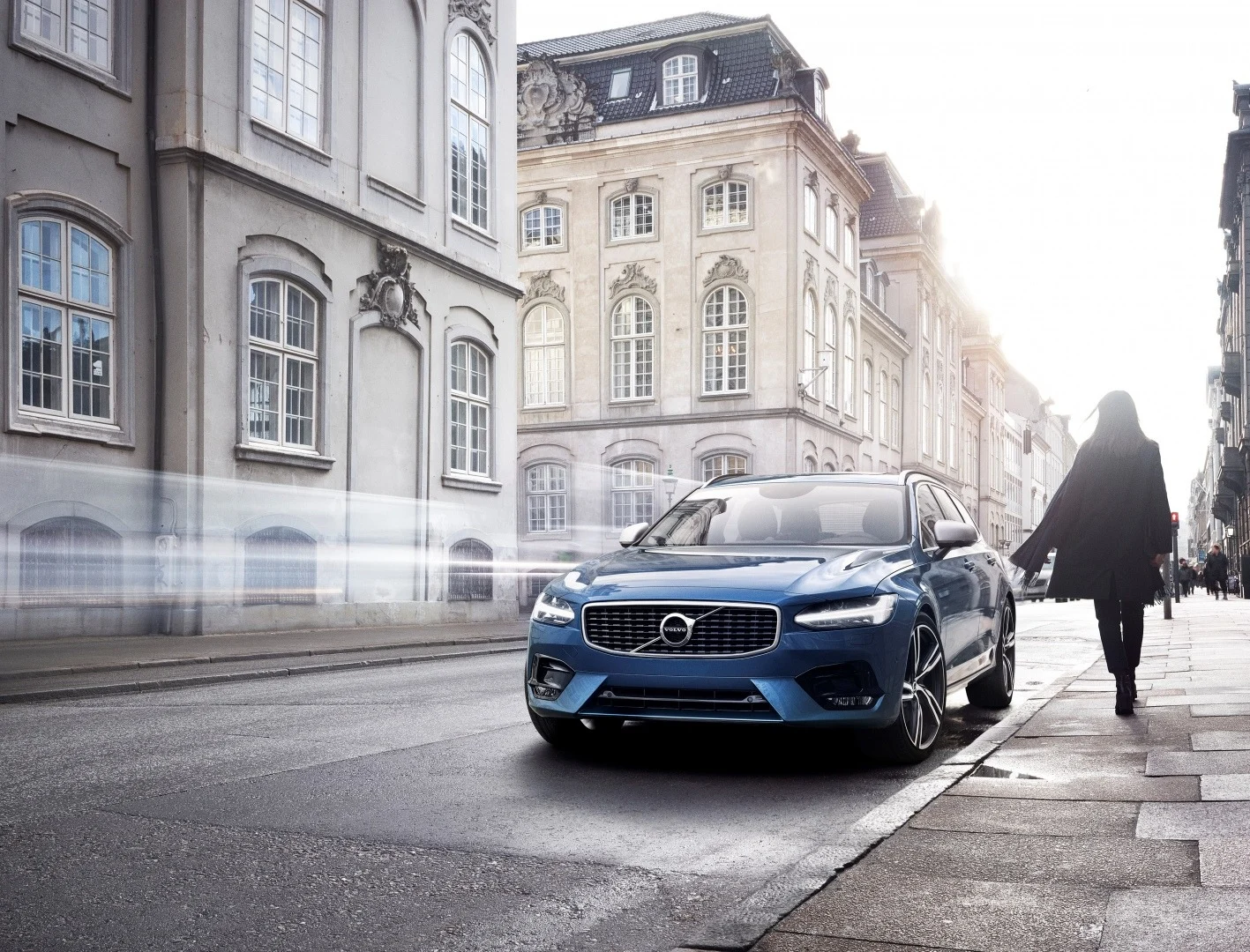 192807_Volvo_V90_R_Design_Location.jpg