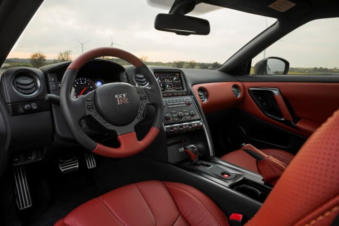 Nissan GT-R 2013