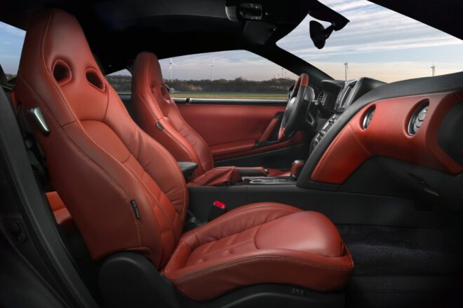Nissan GT-R 2013