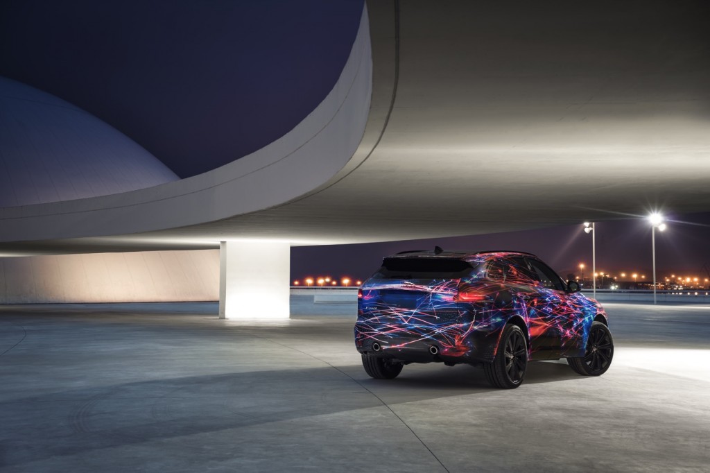 Jag_FPACE_Dynamics_Image_260815_01.jpg