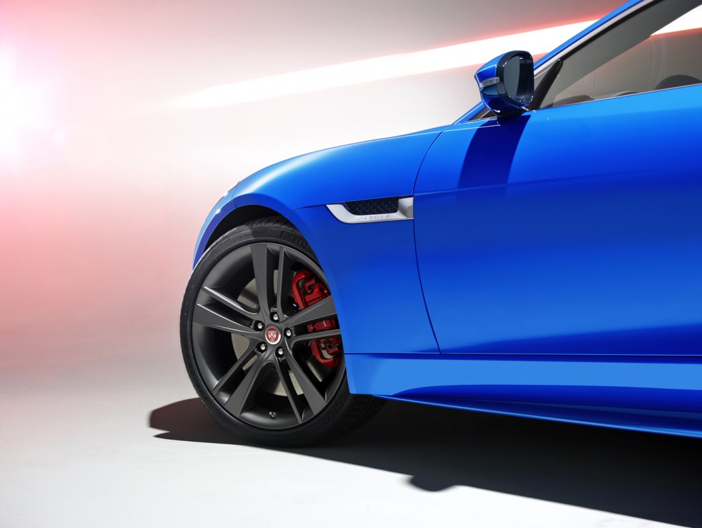 Jag_FTYPE_BDE_Detail_Image_050116_09-1.jpg