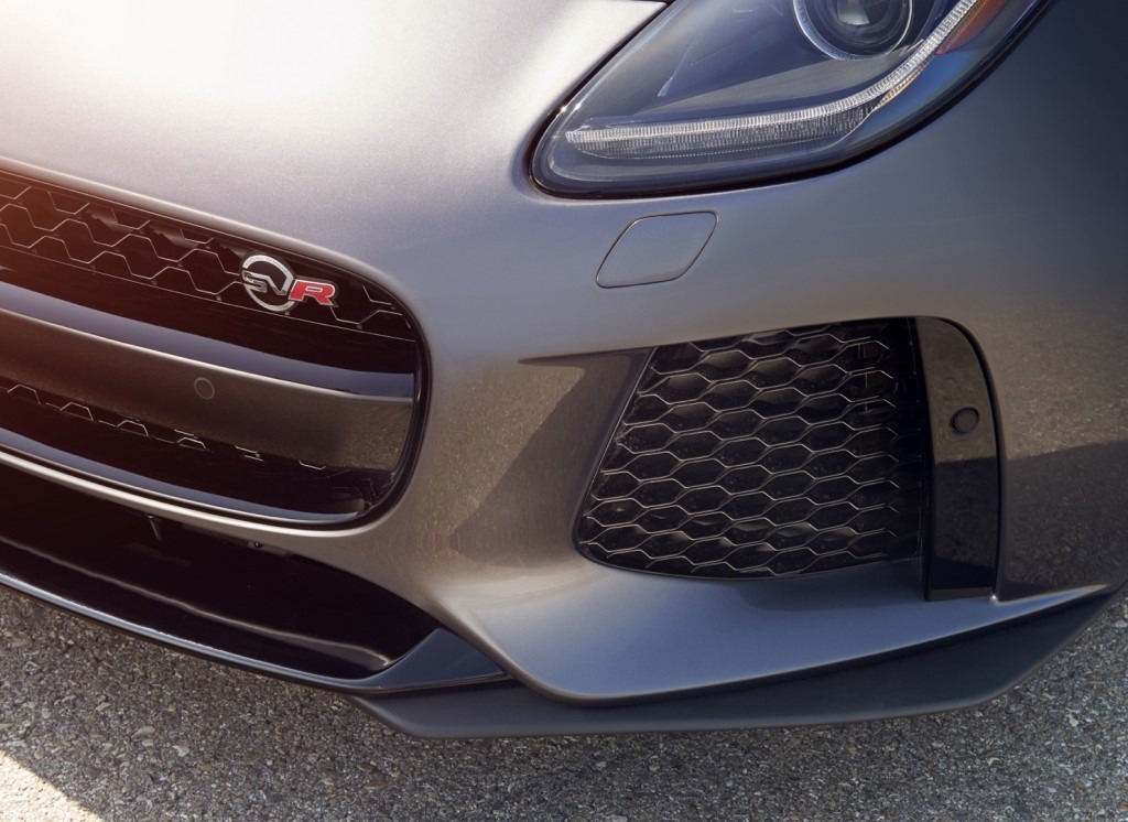 Jag_FTYPE_SVR_Convertible_Detail_170216_31_126608.jpg