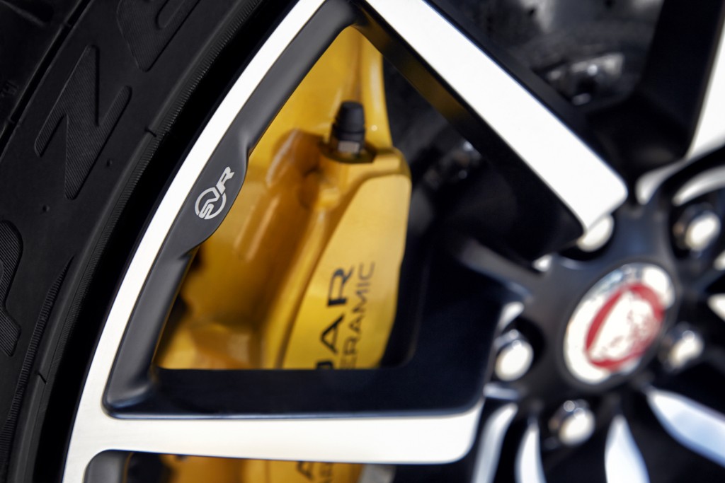 Jag_FTYPE_SVR_Convertible_Detail_170216_33_126607.jpg