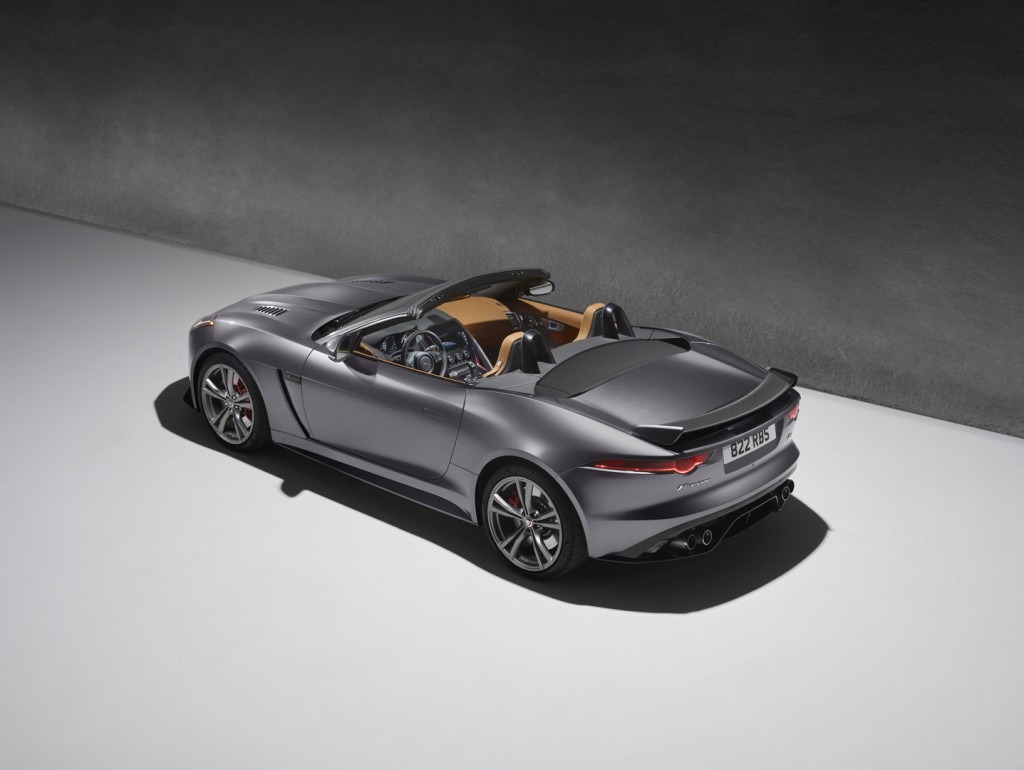 Jag_FTYPE_SVR_Convertible_Studio_170216_53_126619.jpg