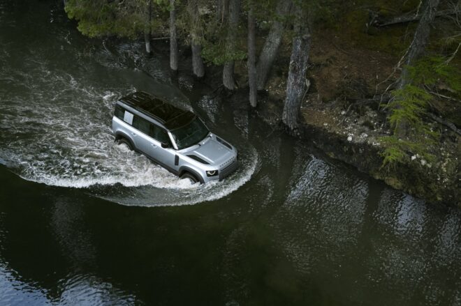 Predstavujeme nový LAND ROVER DEFENDER