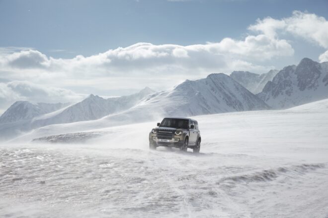 Predstavujeme nový LAND ROVER DEFENDER