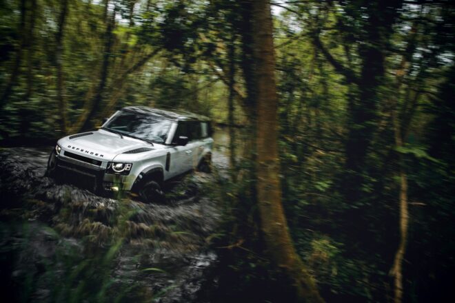 Predstavujeme nový LAND ROVER DEFENDER