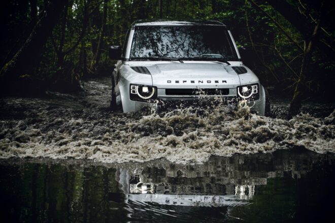 Predstavujeme nový LAND ROVER DEFENDER