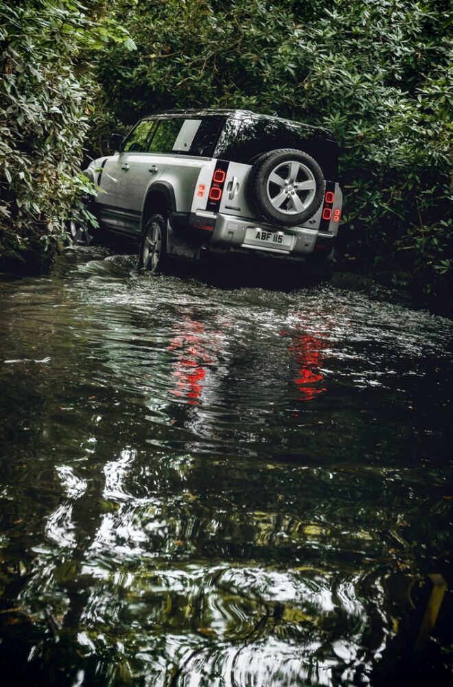 Predstavujeme nový LAND ROVER DEFENDER