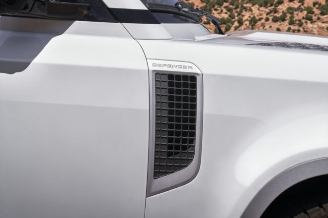 Nový Land Rover Defender 130