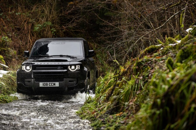 Nový výkonný DEFENDER V8 a exkluzívne špeciálne edície rozširujú ponuku