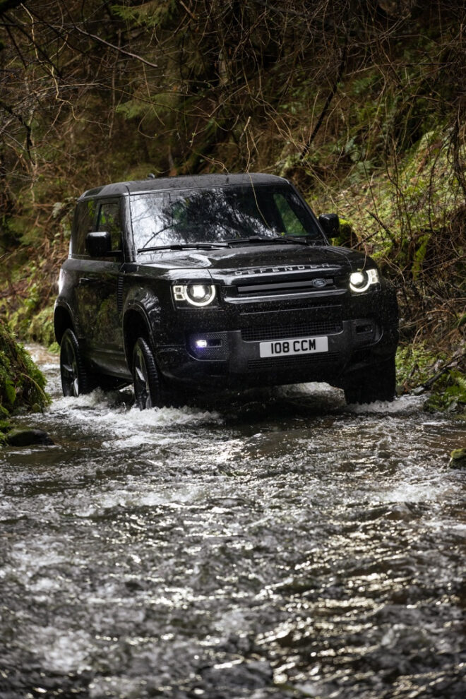 Nový výkonný DEFENDER V8 a exkluzívne špeciálne edície rozširujú ponuku